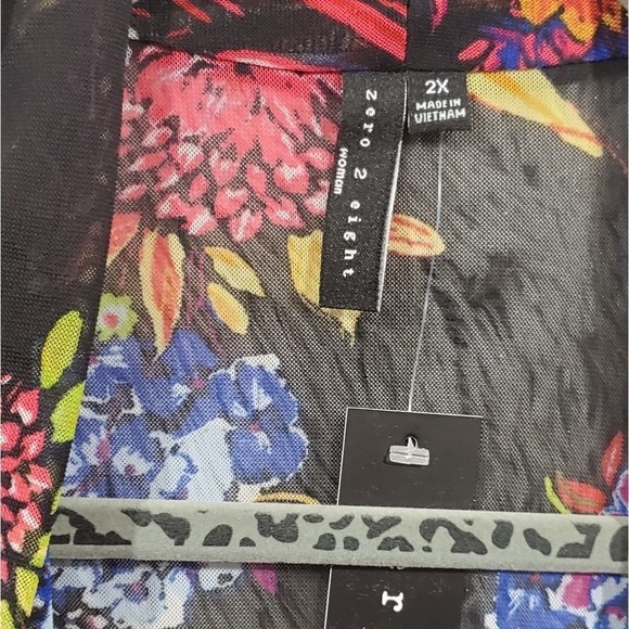 Gorgeous Tropical floral kimono‎ coverup cardigan plus - Picture 6 of 6